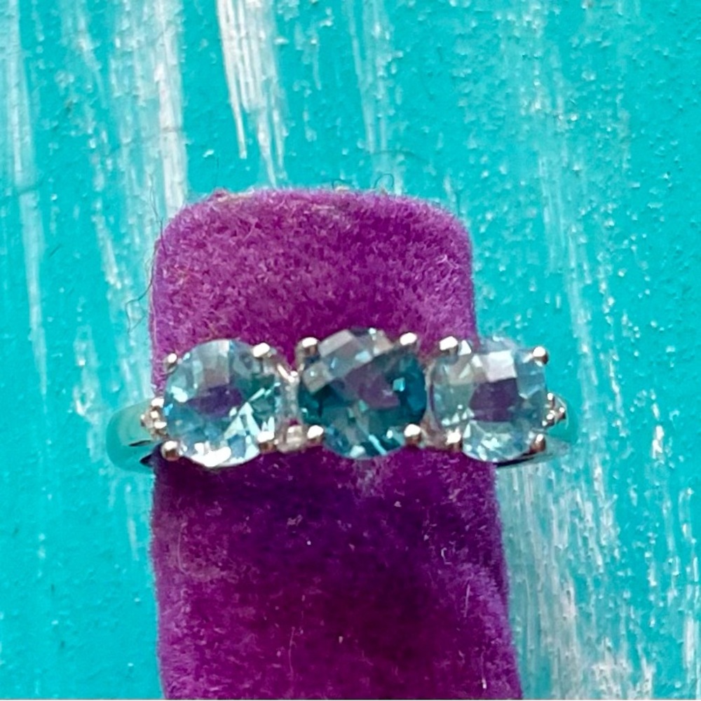 10K Gold and Topaz Ring